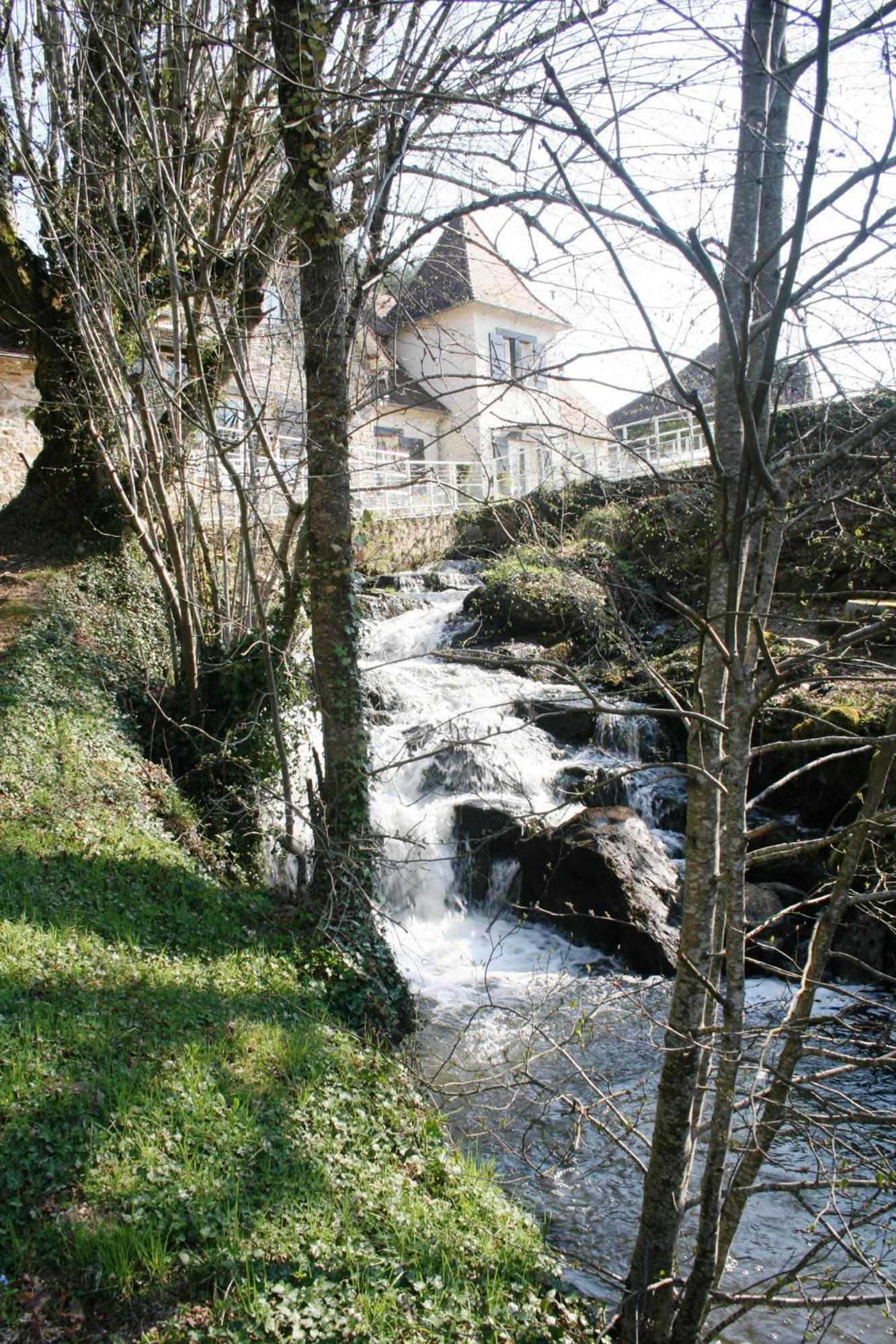 Au Moulin De La Gorce Bed and Breakfast La Roche-lʼAbeille Εξωτερικό φωτογραφία